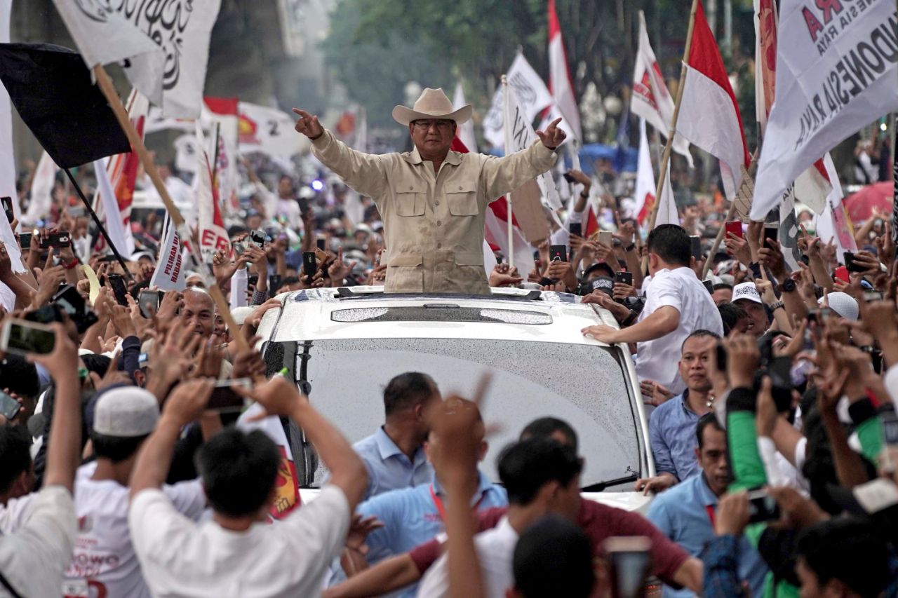 Jokowi的民意调查显示印度尼西亚的伊斯兰教身份危机