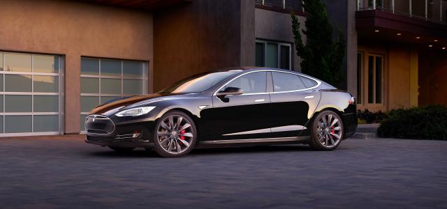 特斯拉Model S Autosteer更新带来了新功能