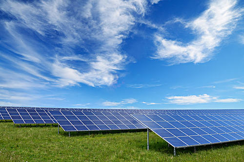 英国太阳能记录关注和持久的监管机构