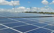 12 cos表示对Solapur 1000MW浮式太阳能发电厂的兴趣